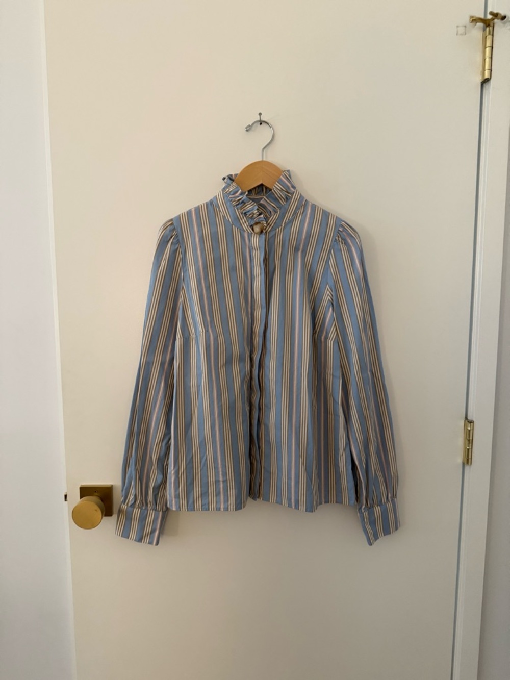 Chlo shirt by Sezane